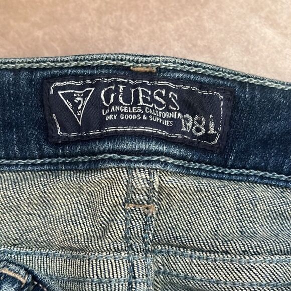 *Guess* NWT Sz 25 1981 Stretch Ankle Zip Crop Ankle Jeans - Picture 3 of 14